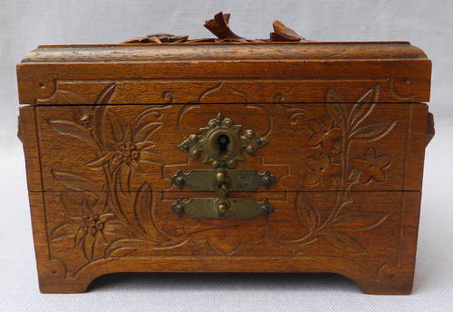 Early 20th century Black Forest carved jewellery box