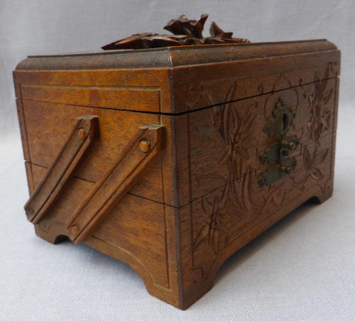 Early 20th century Black Forest carved jewellery box