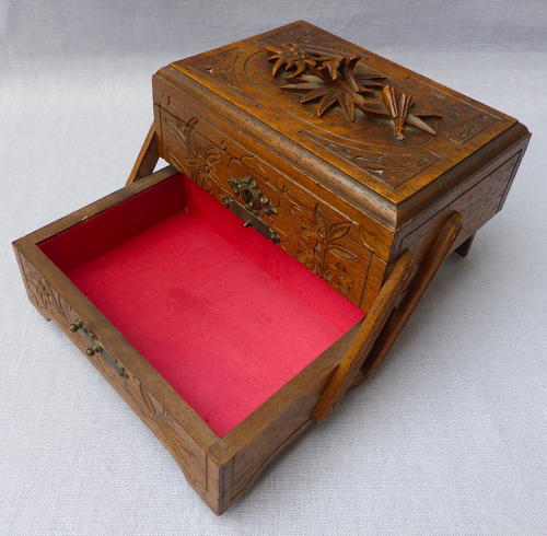 Early 20th century Black Forest carved jewellery box
