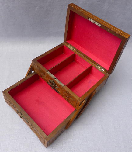 Early 20th century Black Forest carved jewellery box