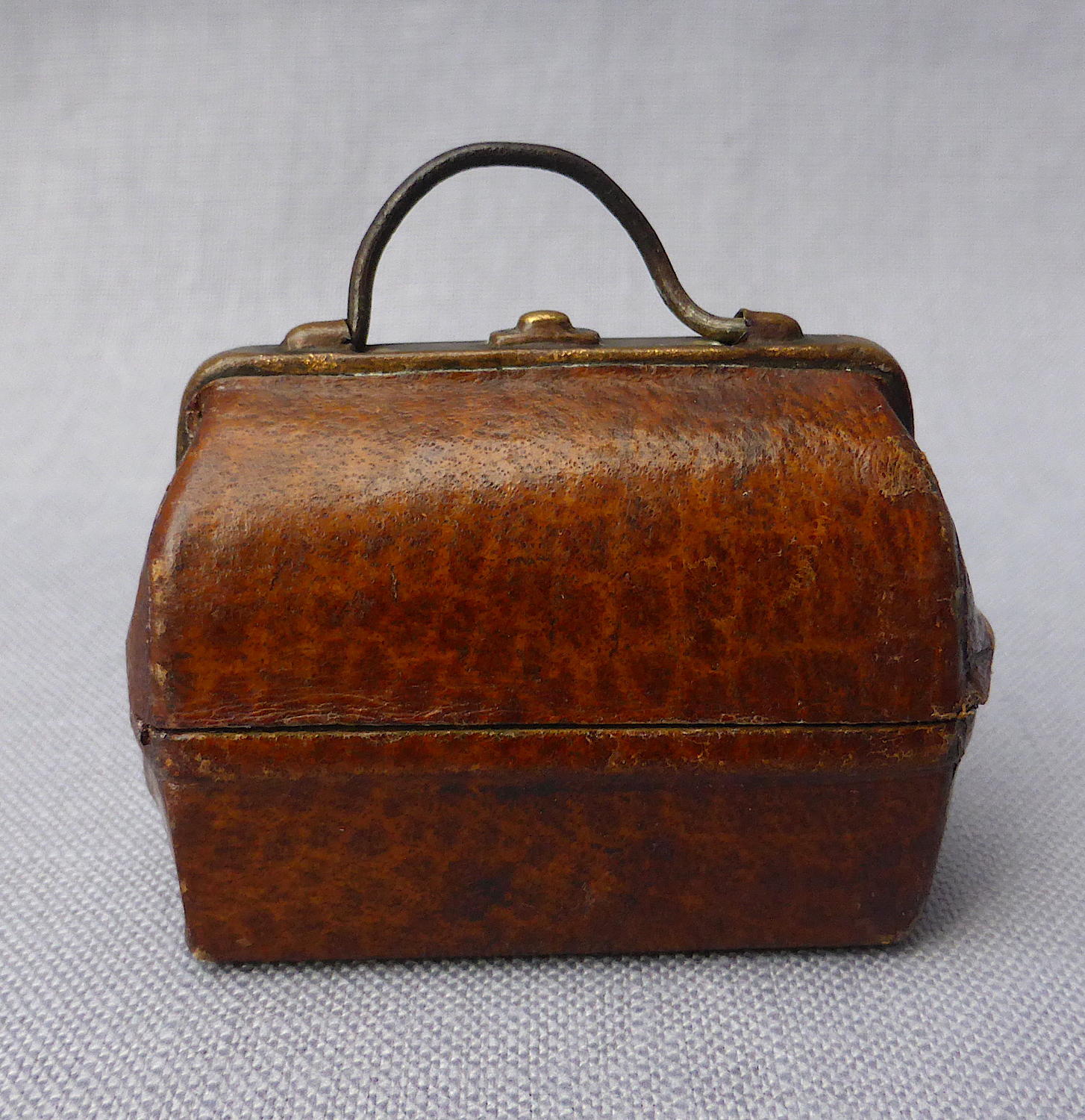 Miniature Gladstone bag travelling inkwell