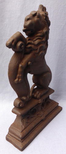 Late 19th century heraldic rampant lion door stop
