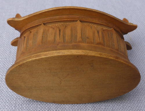 Miniature carved wood Norwegian tine