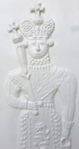 Pair of king & queen biscuit mould wall plaques