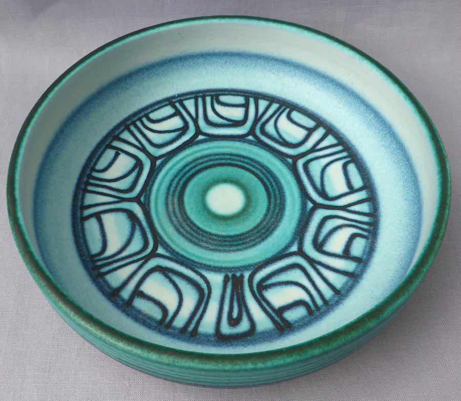 Spanish art pottery bowl by Jordi Serra Moragas