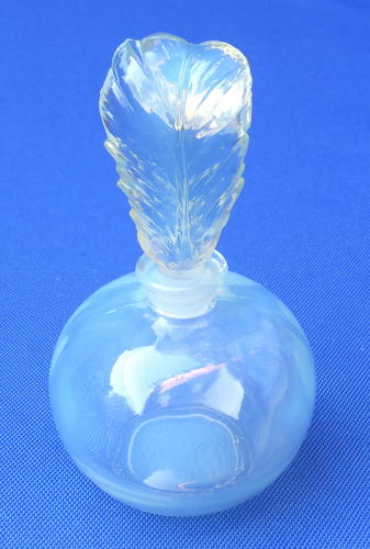 1930s Sabino opalescent glass scent bottle