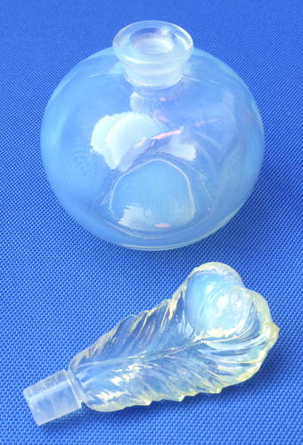 1930s Sabino opalescent glass scent bottle