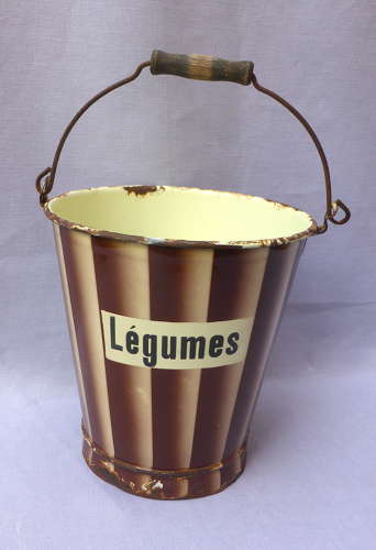 1930s French enamelware légumes bucket
