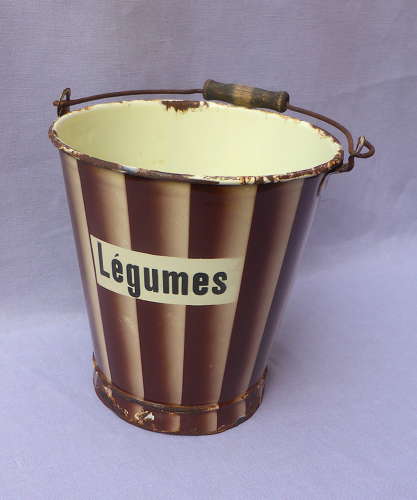 1930s French enamelware légumes bucket