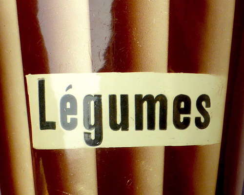 1930s French enamelware légumes bucket