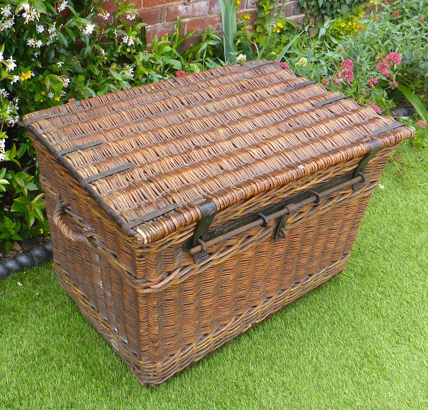 Large Edwardian Country House Laundry Basket