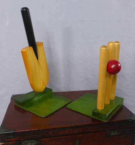 Cricket Bat & Stumps Bookends