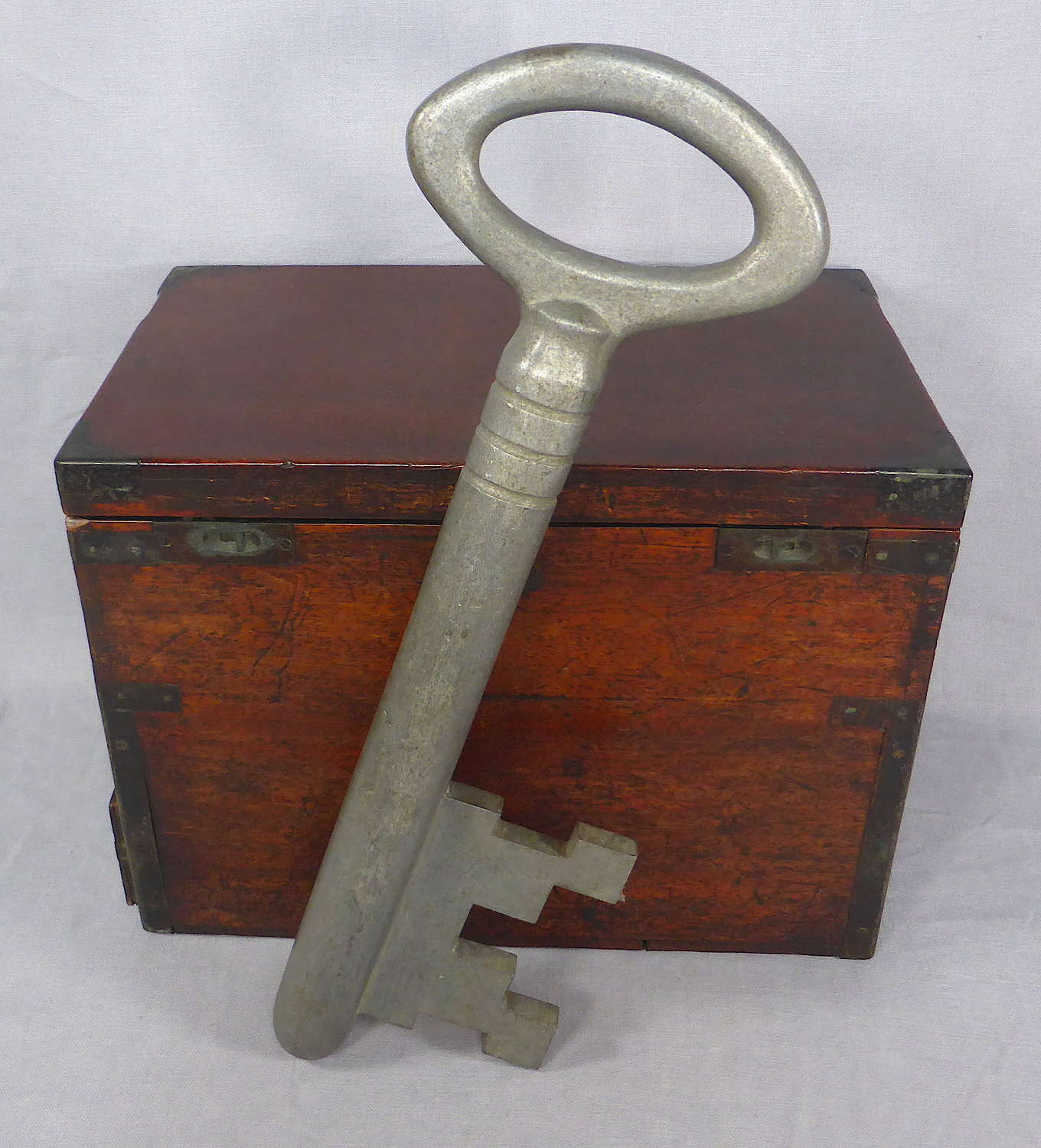 Oversized Locksmith's Display Key